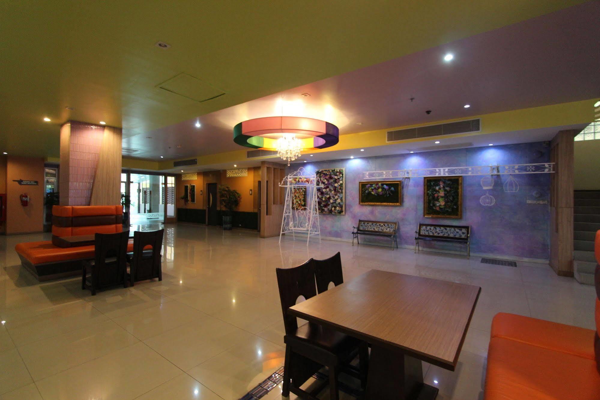 Sabai Sabana Hotell Pattaya Exteriör bild